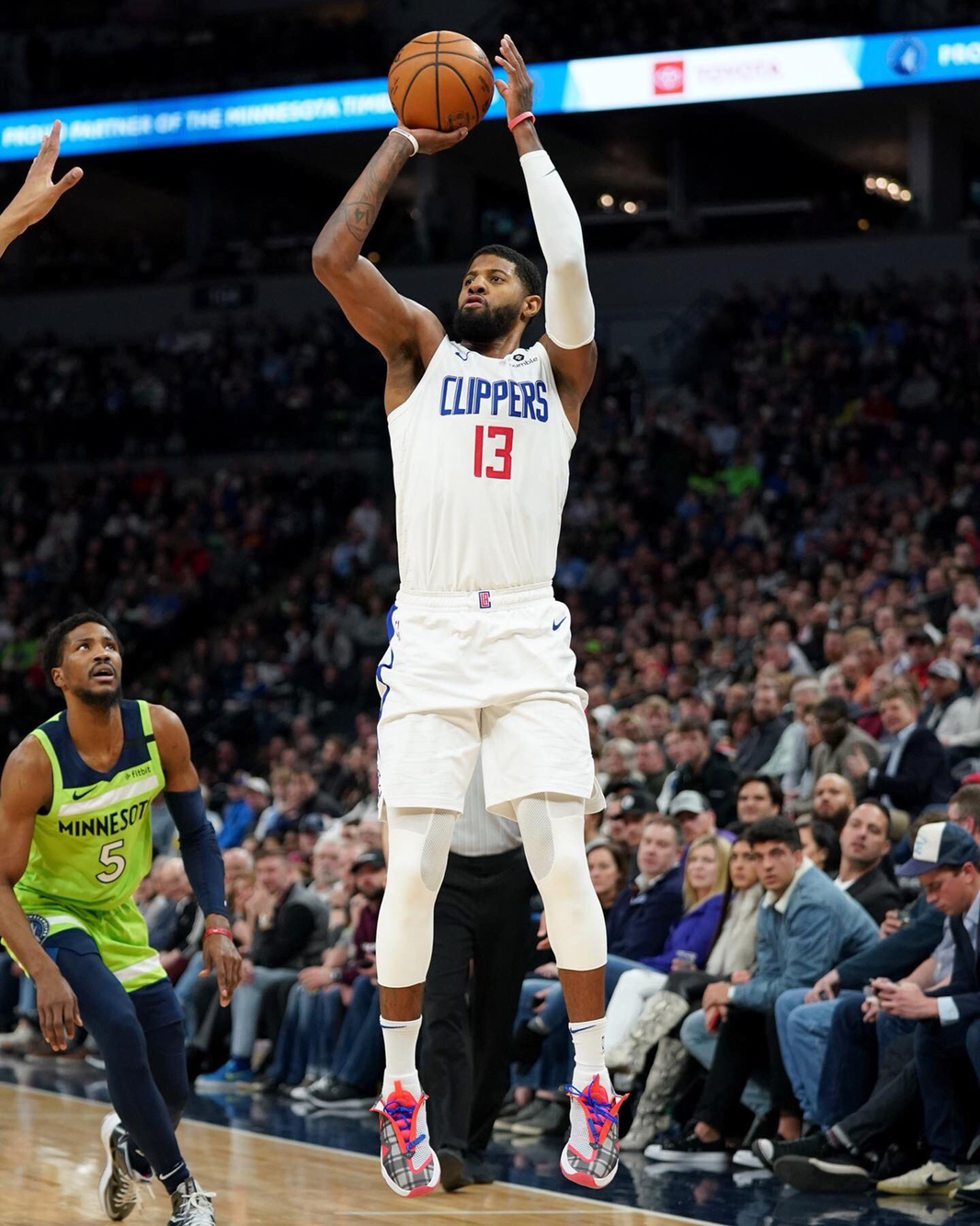 的激烈竞争 的激烈竞争