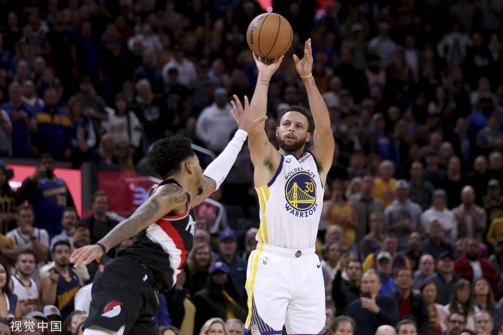 也映射出球 也映射出球