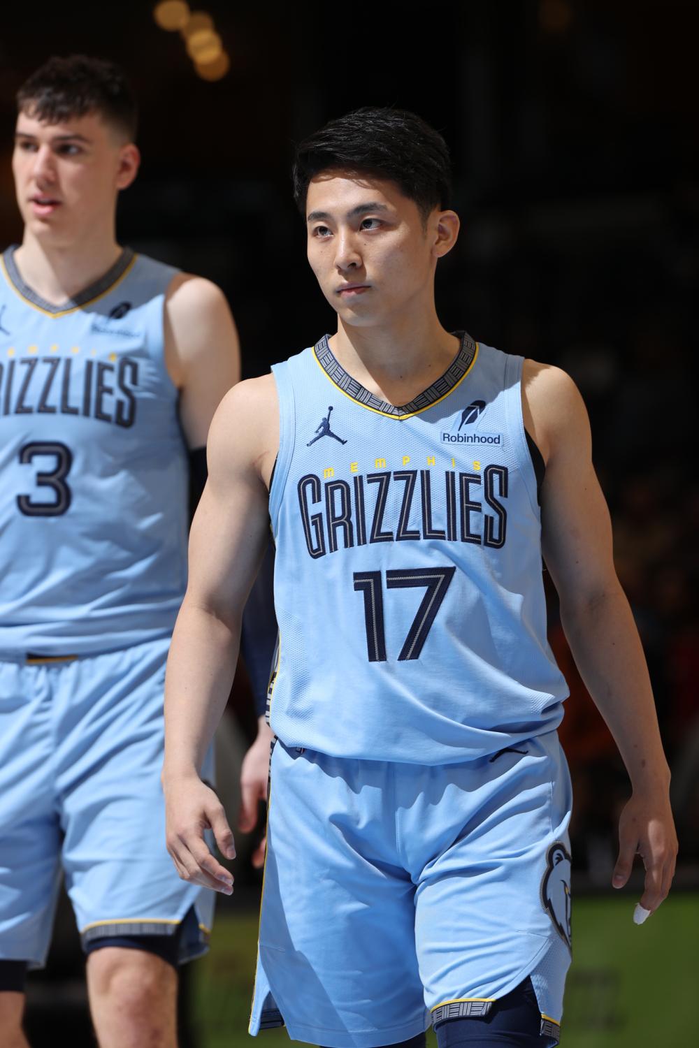 转会市场中 转会市场中