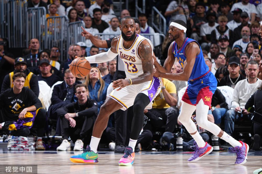 与此同时 与此同时