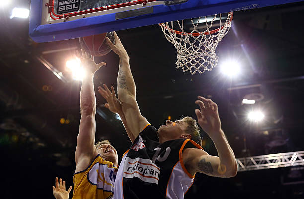 队协作的典 队协作的典